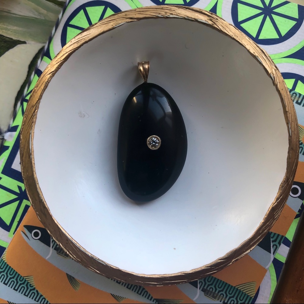 Colihaut beach stone pendant 14k gold & diamond